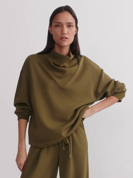 Betsy Sweatshirt in Military Olive