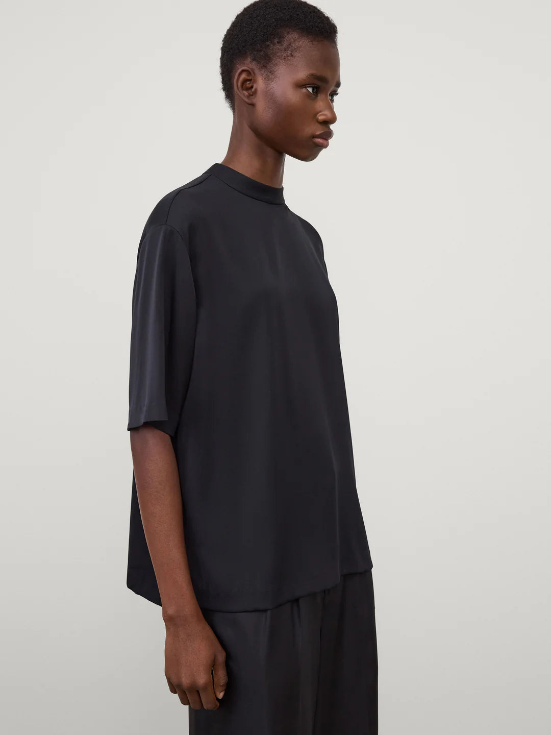 Oversized Round Neck T-Shirt in Midnight
