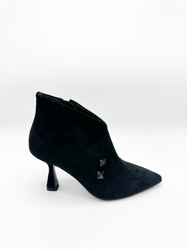 BLACK SUEDE HEELED BOOT - MARIAN