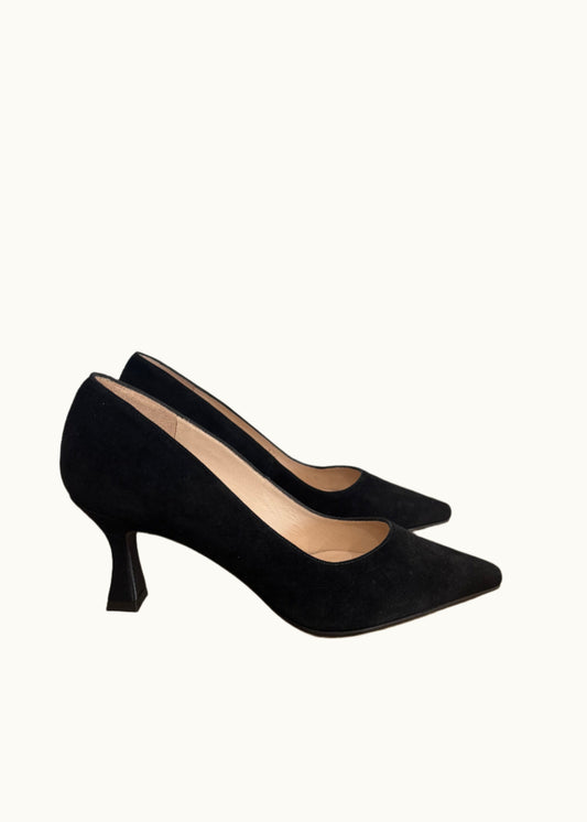 Jona Heel in Black Suede