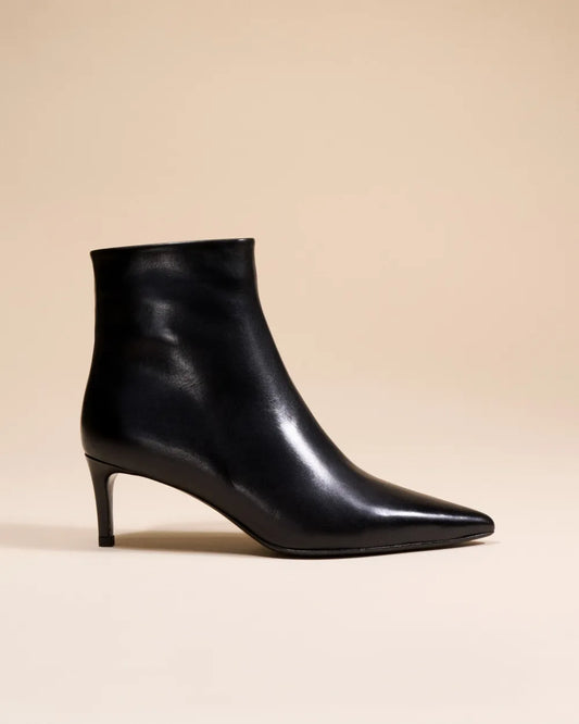 Noura Low Ankle Boots with Pointed Toe in Black Leather