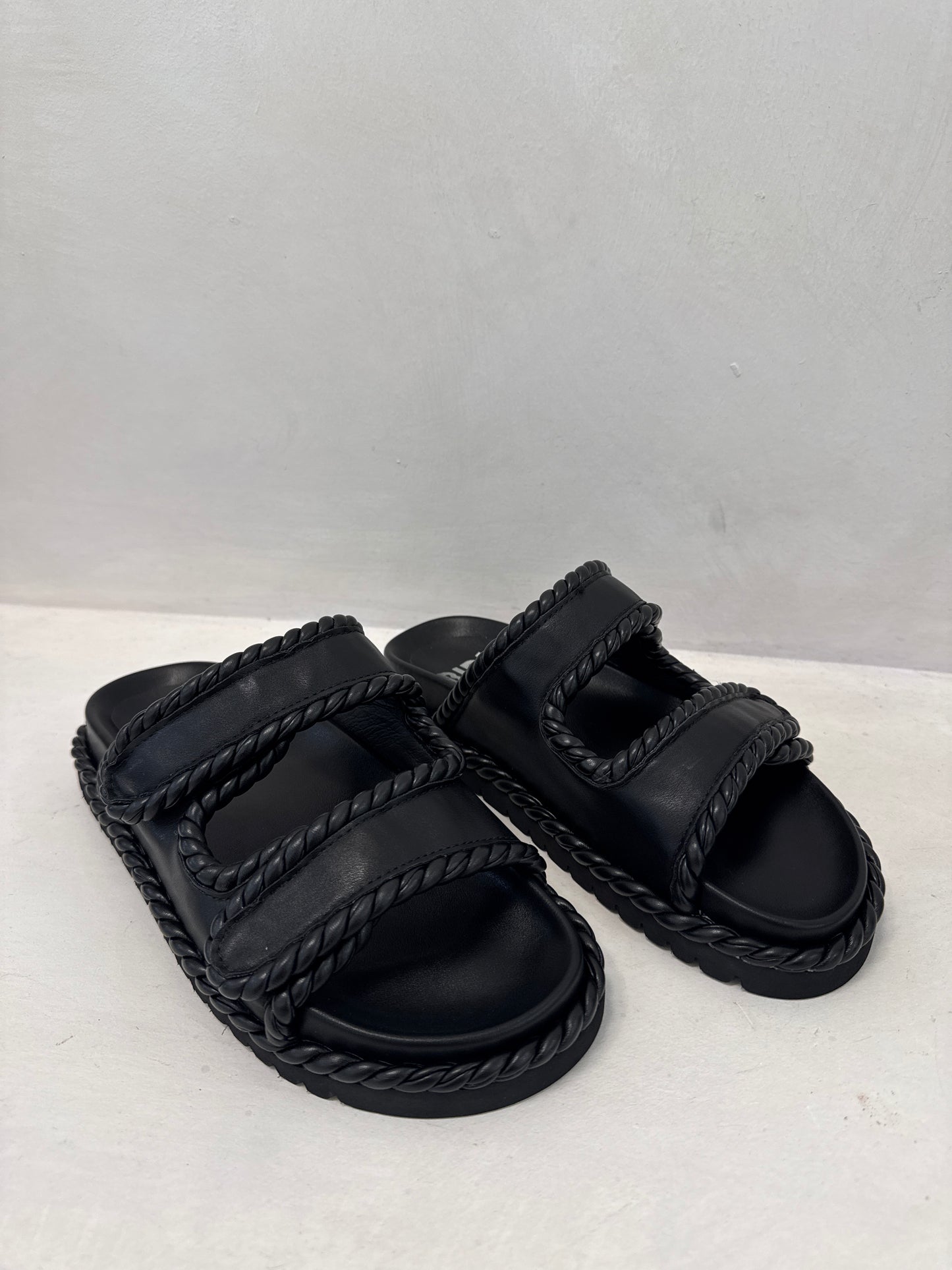 LAMA SANDALS - BLACK - BIBI LOU