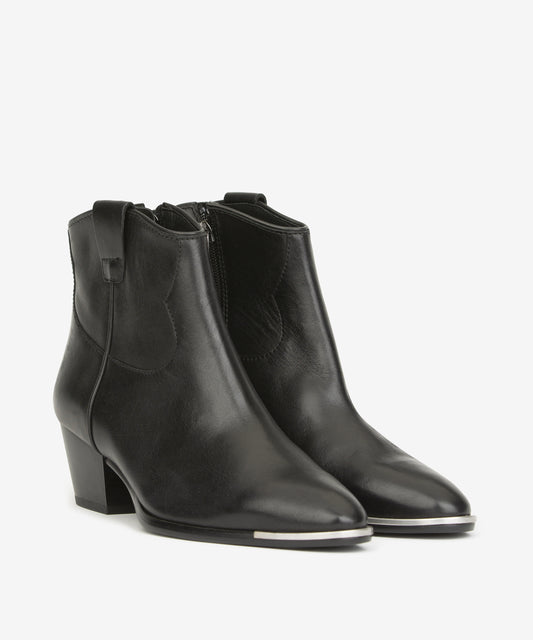 Fame Boot in Black Suede