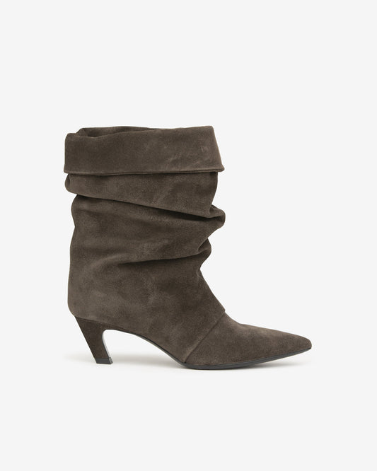 Virgee Boots in Chocolate Brown Suede