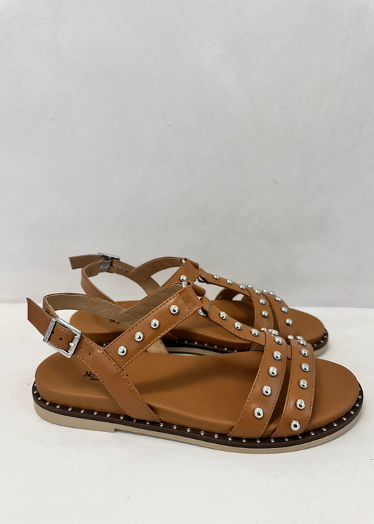TAN LEATHER STUD FLAT SANDALS-NERO GIARDINI