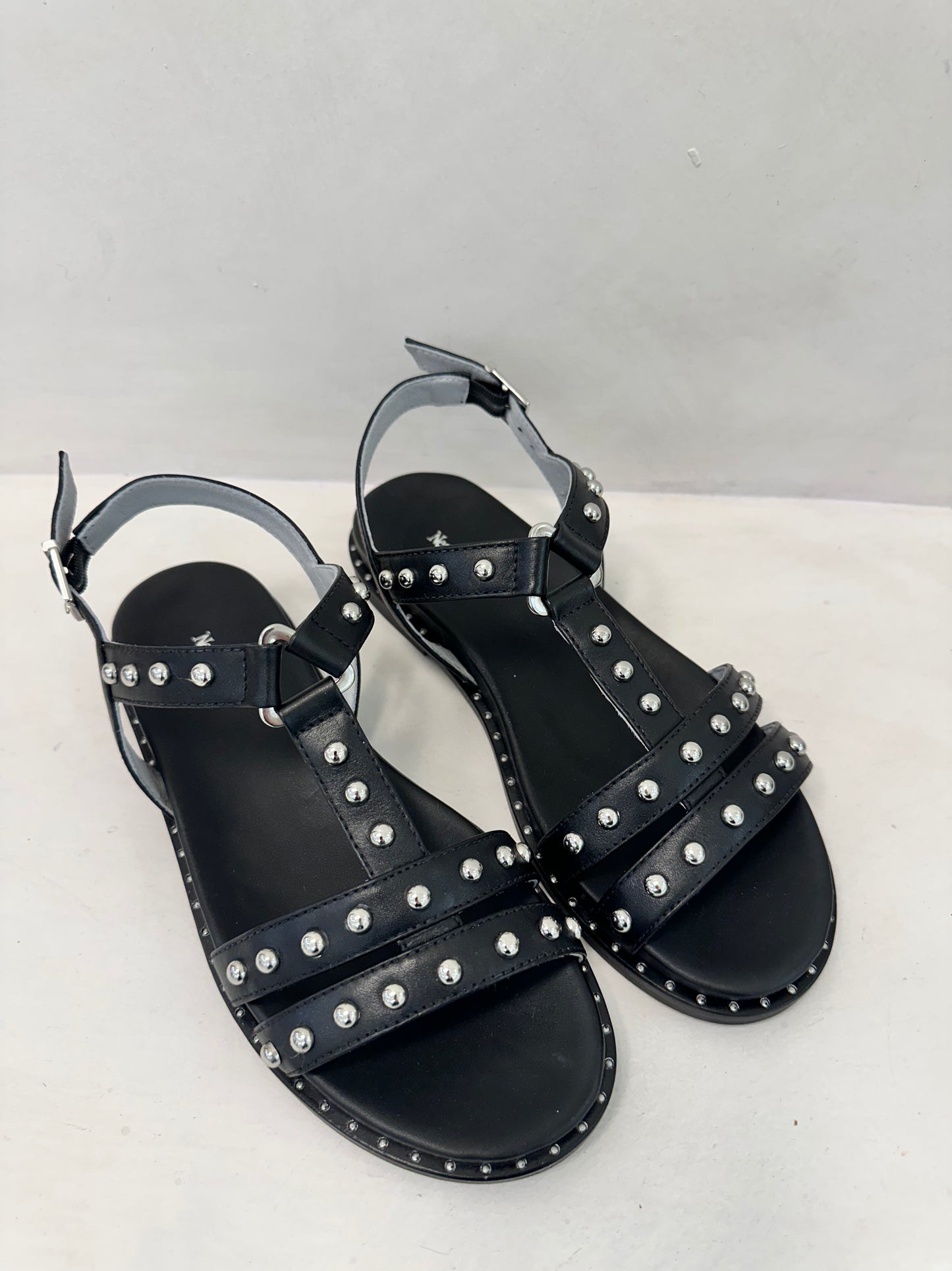 BLACK LEATHER STUD FLAT SANDALS-NERO GIARDINI