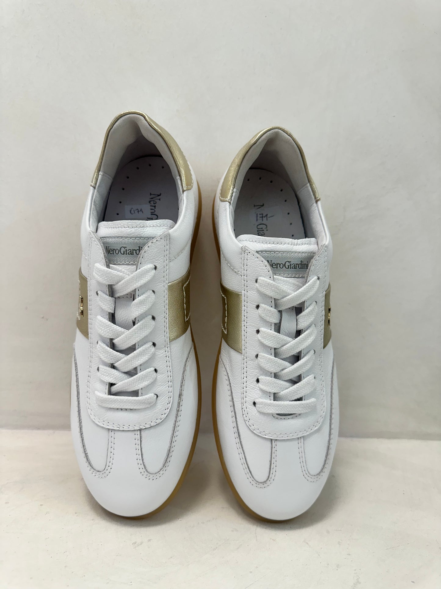 WHITE GUMSOLE SNEAKER - NERO GIARDINI