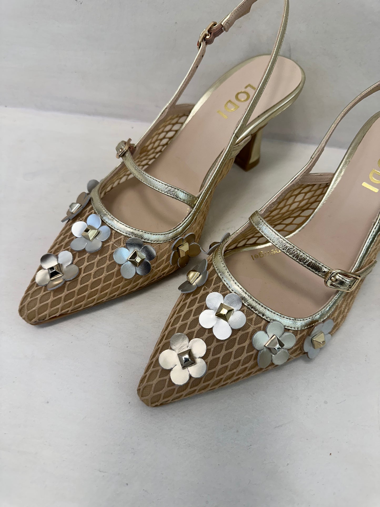 Genasti Daisy Heel