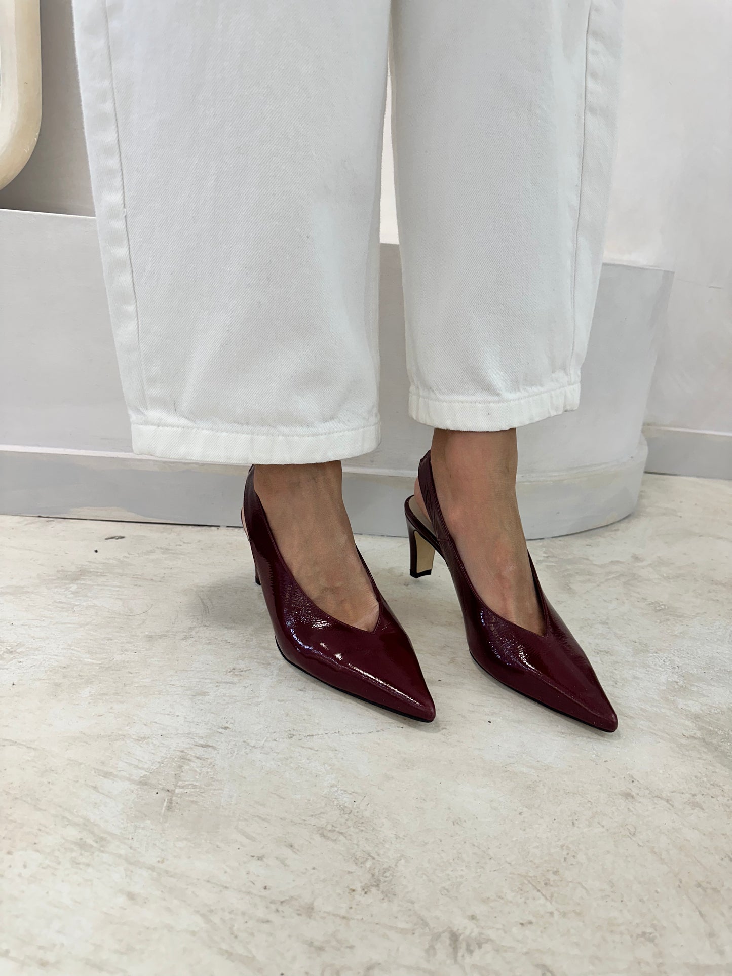 VENECIA BURGUNDY POINTY TOE HEEL- MARIAN