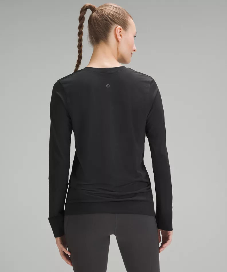 SWIFTLY RELAXED LONG SLEEVE - BLACK