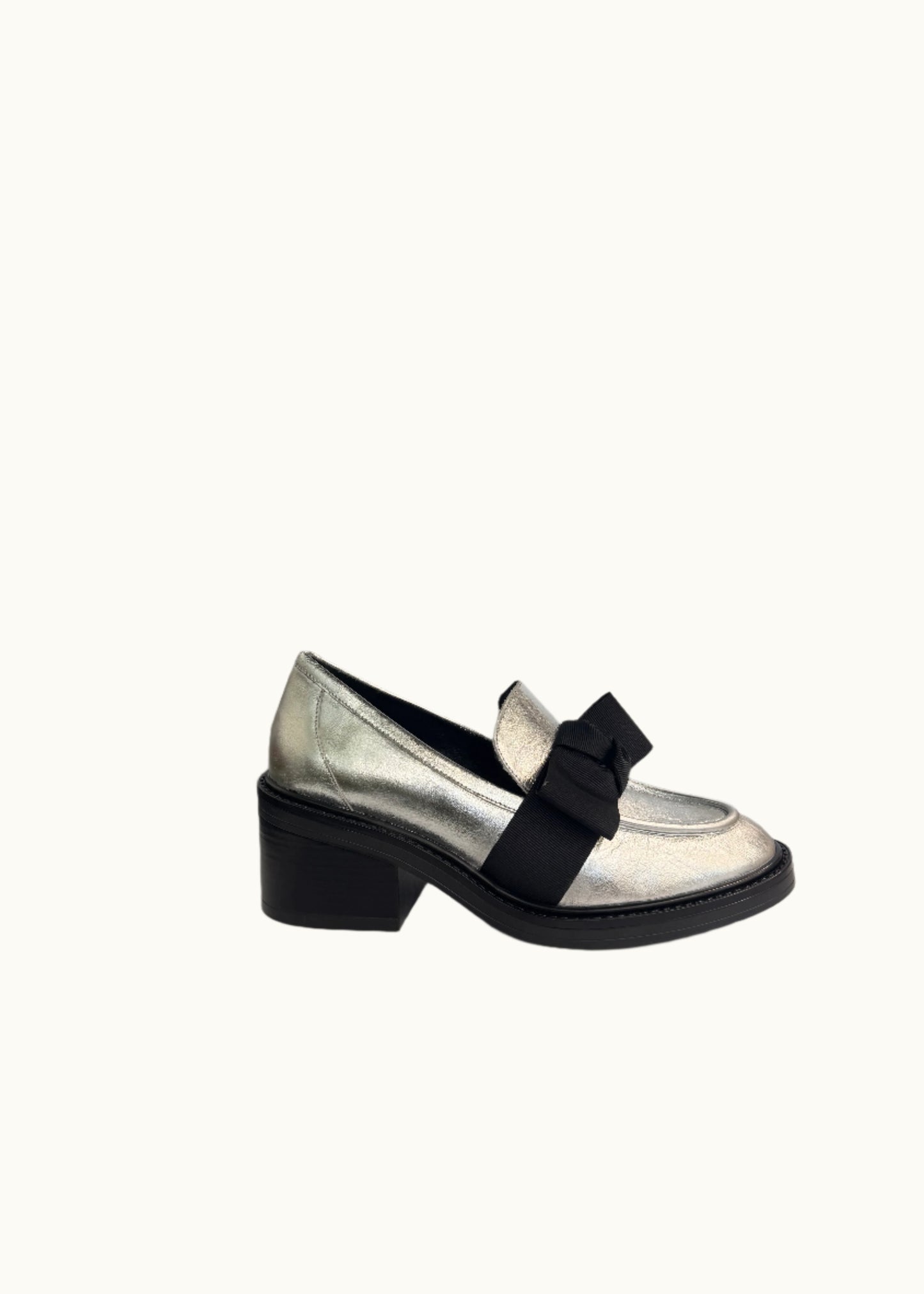 Kil Mineral Block Heel Mocassin in Silver
