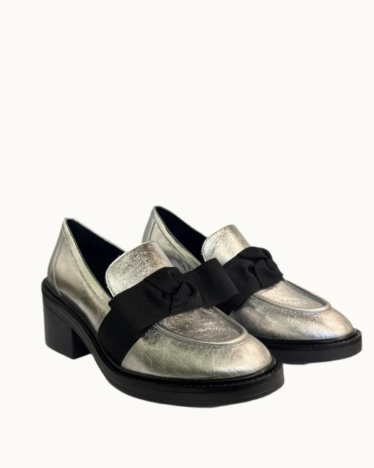 Kil Mineral Block Heel Mocassin in Silver