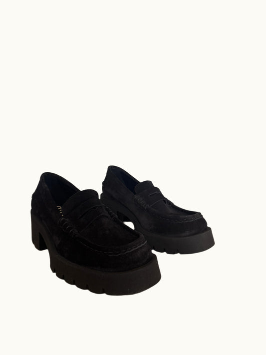 Tady Lightweight Midi Loafer in Suede Black