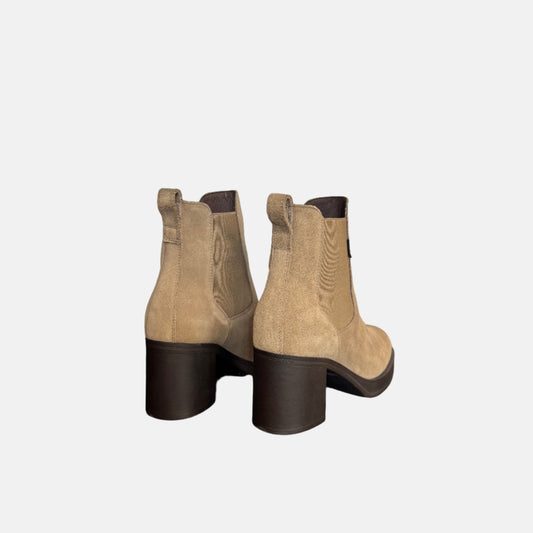 Block Heel Boot in Suede Taupe