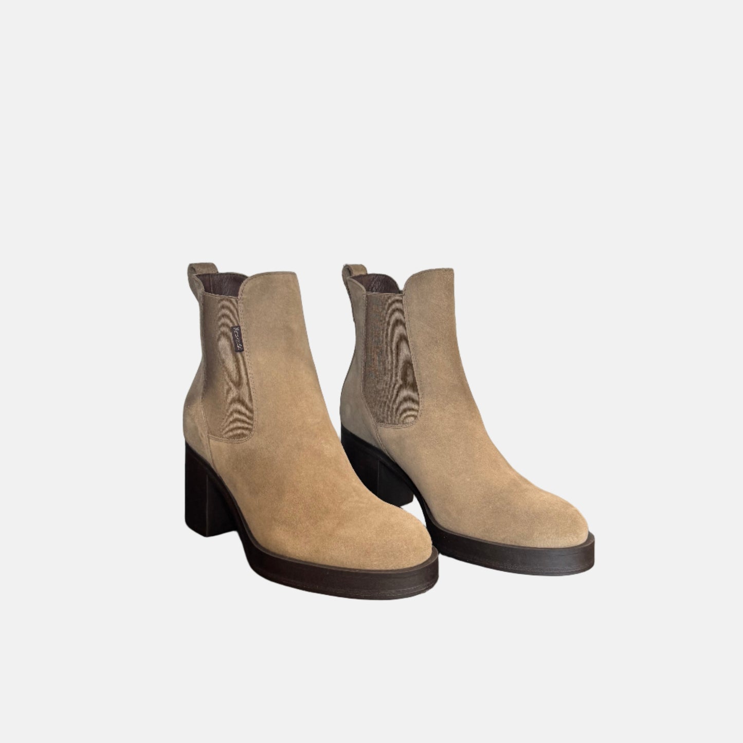 Block Heel Boot in Suede Taupe