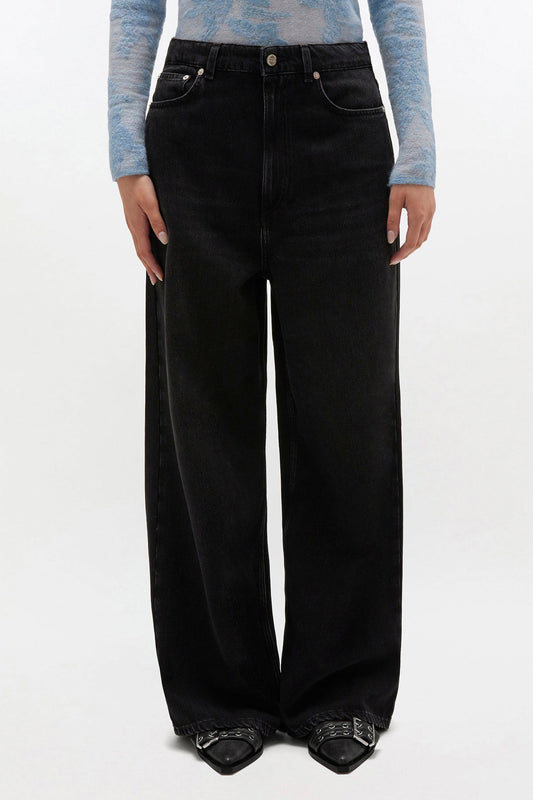 Baggy Jeans in Washed Black