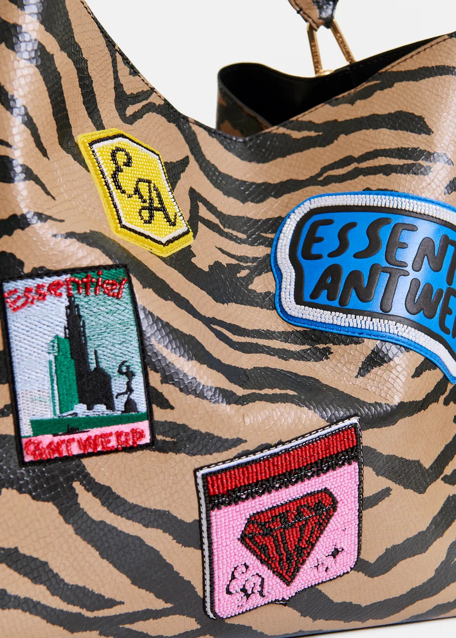 Shopper Bag with Appliques Patches in Brown