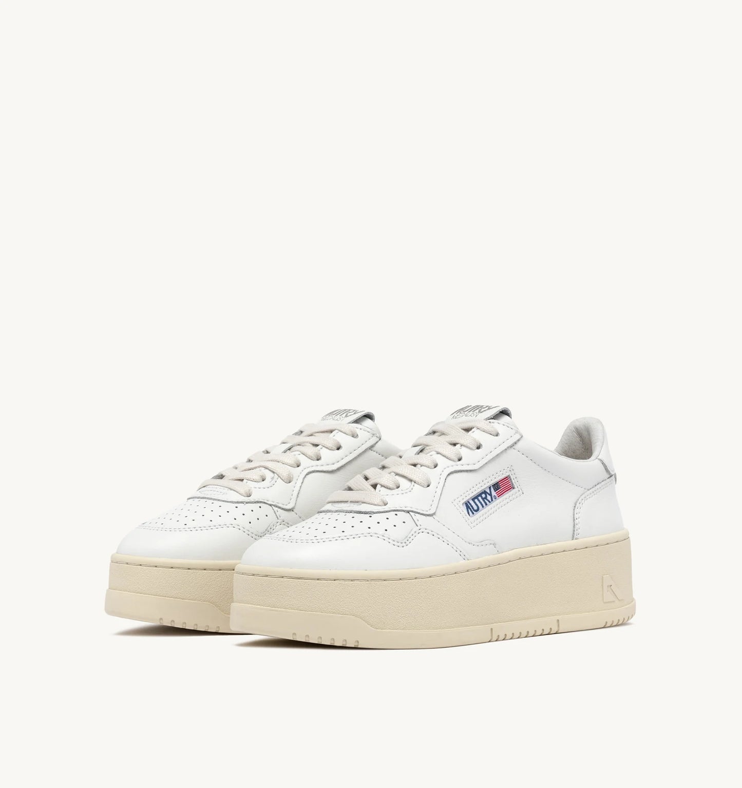 MEDALIST PLATFORM SNEAKERS IN WHITE LEATHER - AUTRY