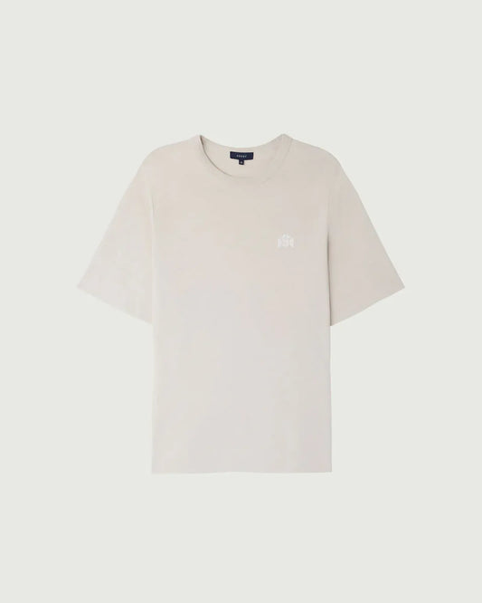 Eileen Tee in Chalk