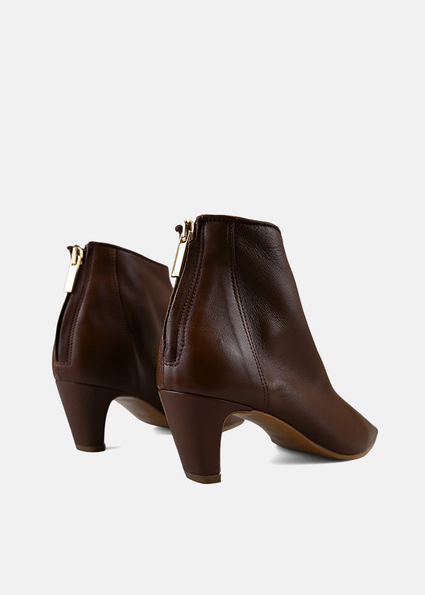 Pointed Toe Ankle Boot in Chocolate