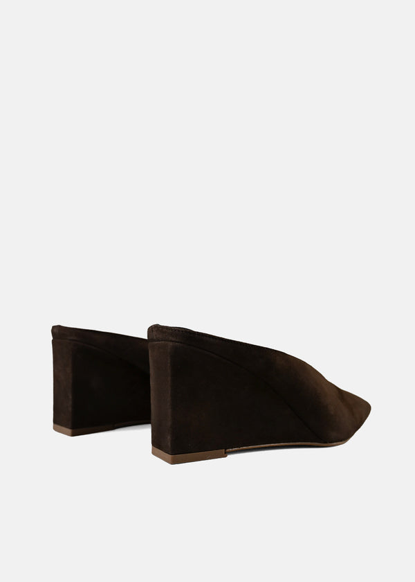 Pointed Toe Mule in Dark Brown