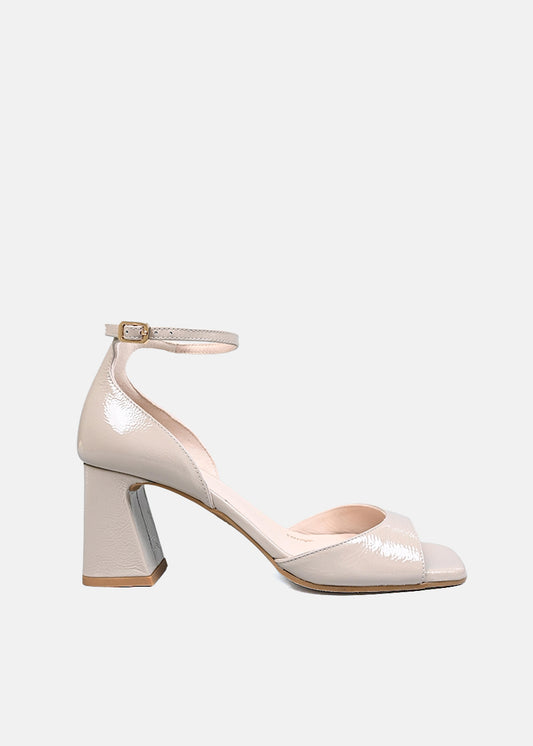 Bondo Block Heels in Beige