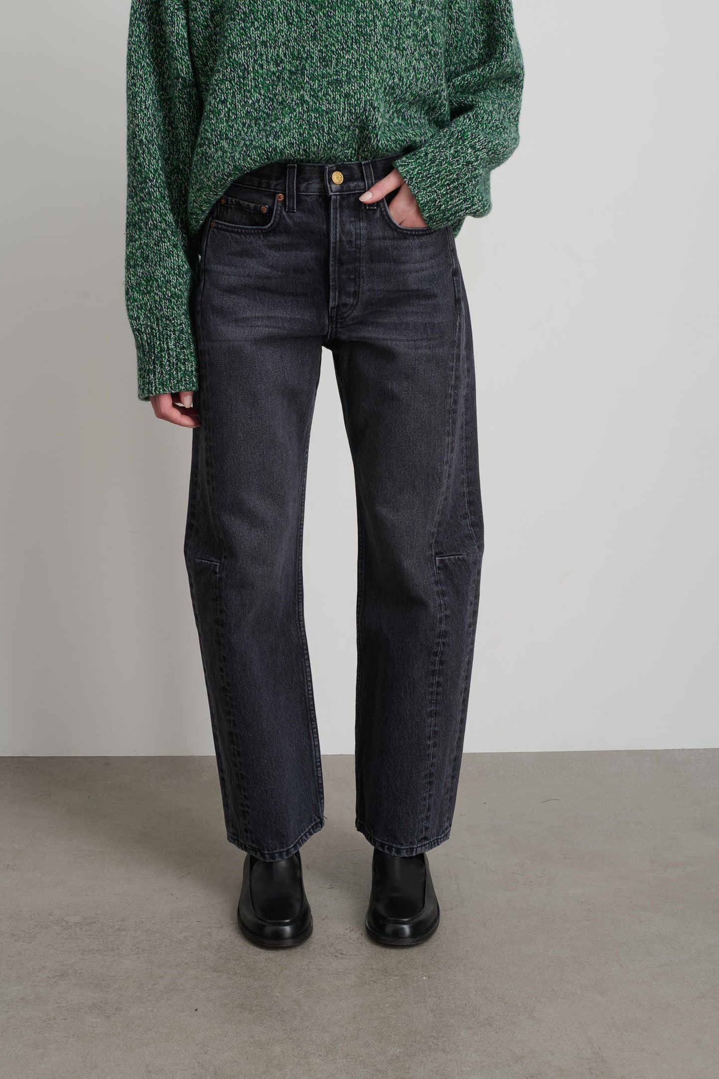 Slim Lasso Jean in Still Black
