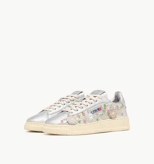 Floral Dallas Low Sneakers in Silver with Floral Embroidery
