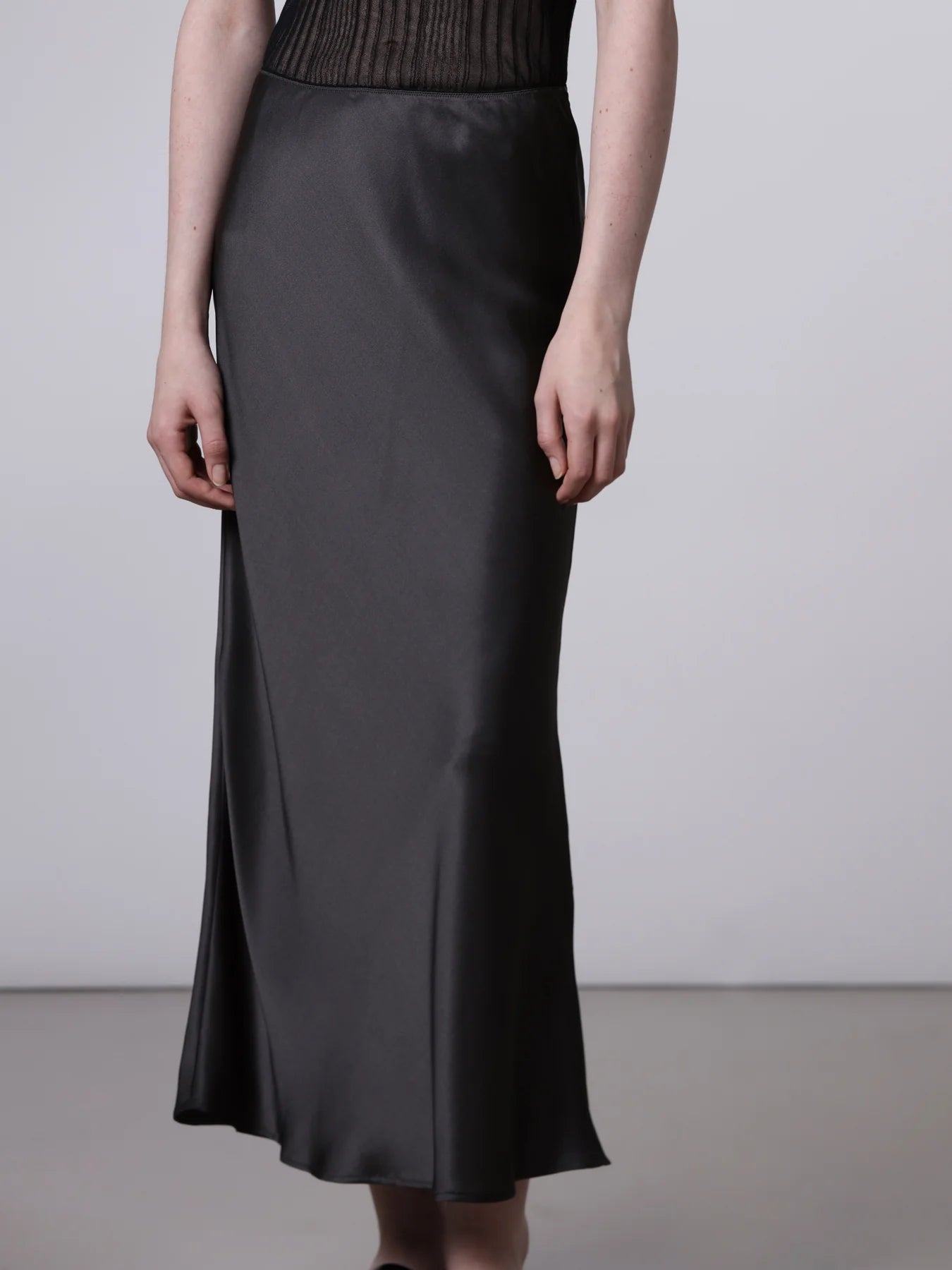 Silk Longuette Skirt in Brown