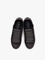 Parson Trainer in Silk Satin Black