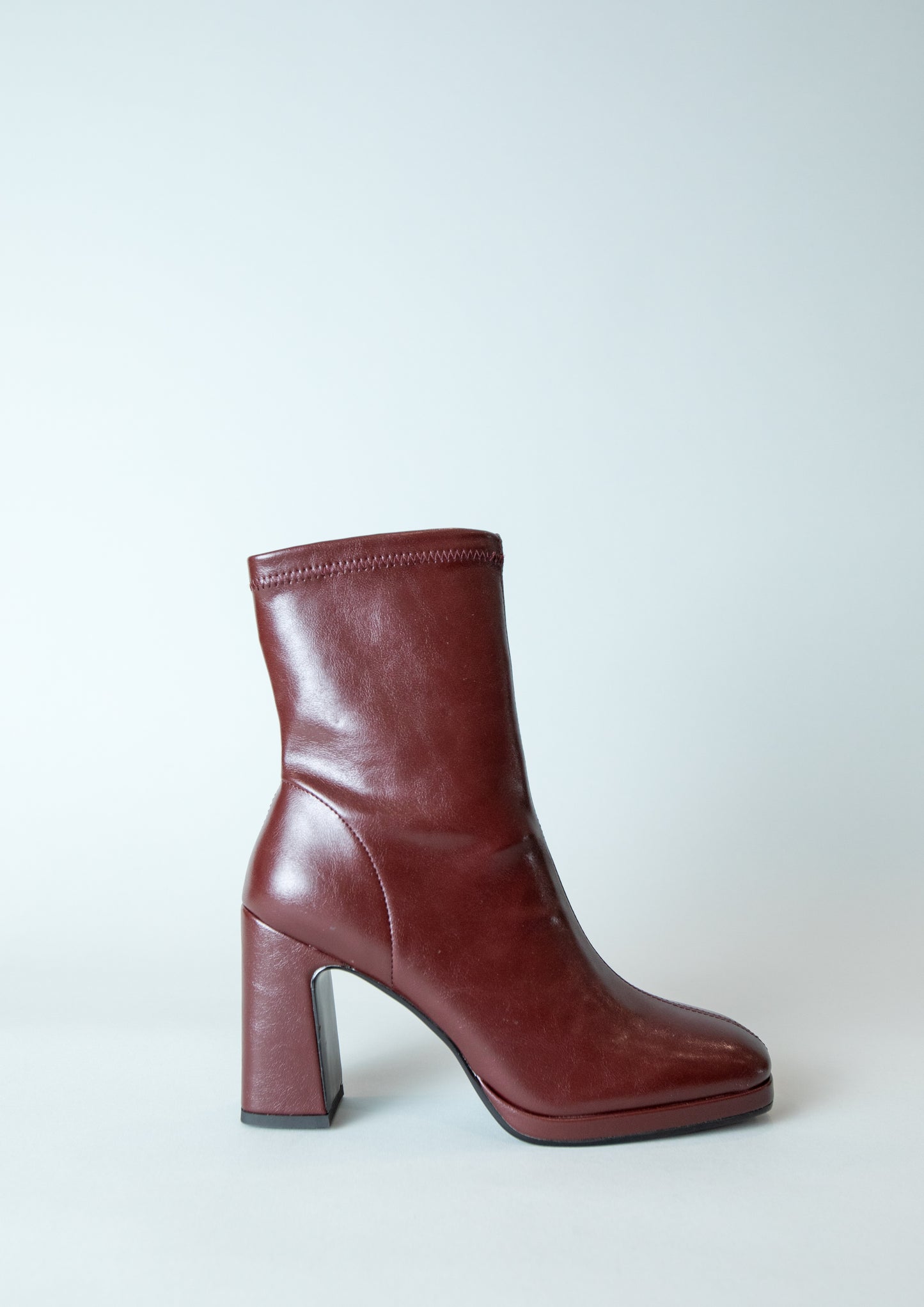 Laira Ankle Block Heel Boot in Burgundy
