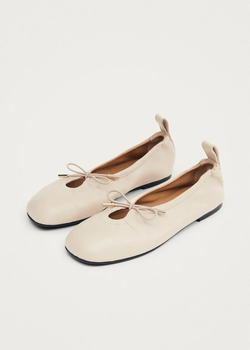Rosalind Ballet Flats in Cream Leather