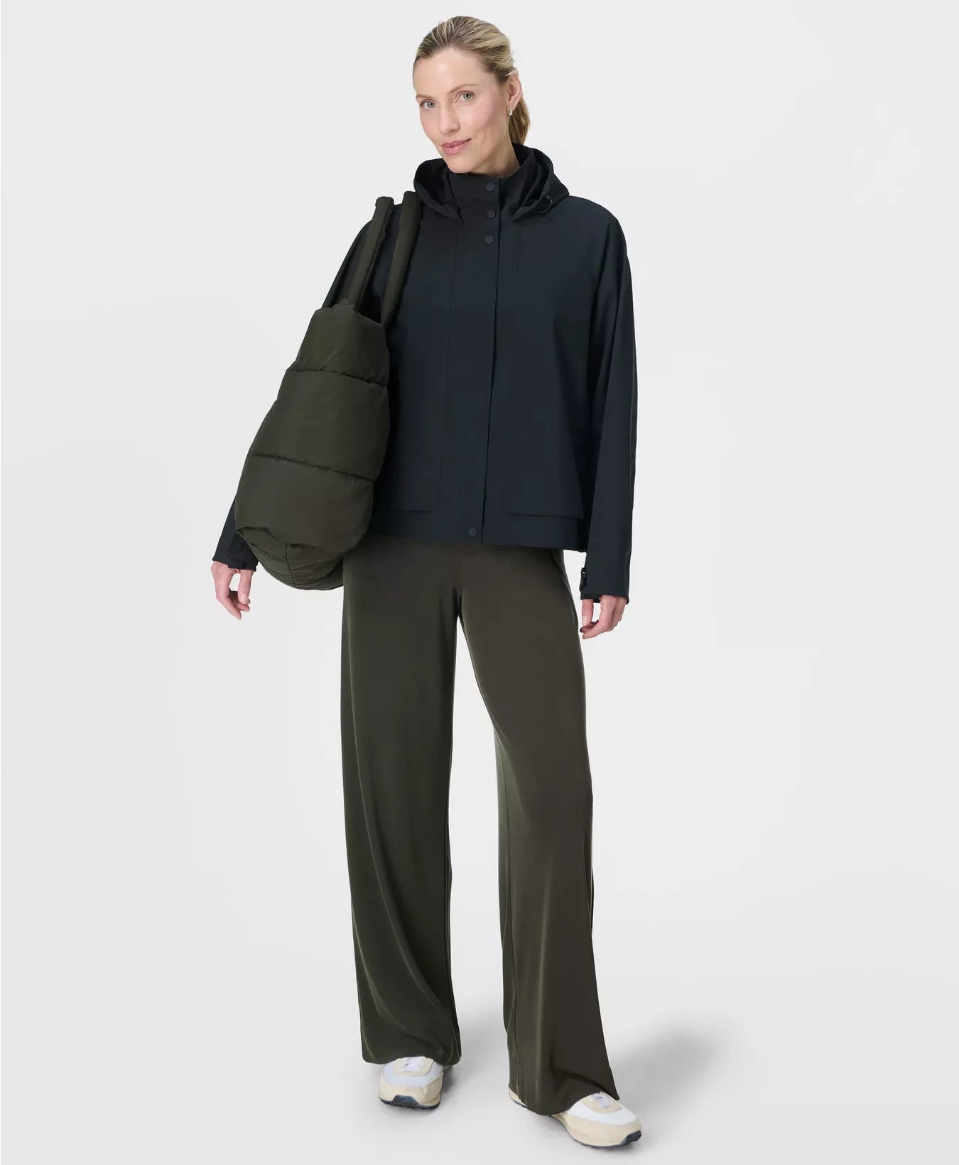 Motion Waterproof Cropped Parka in Black