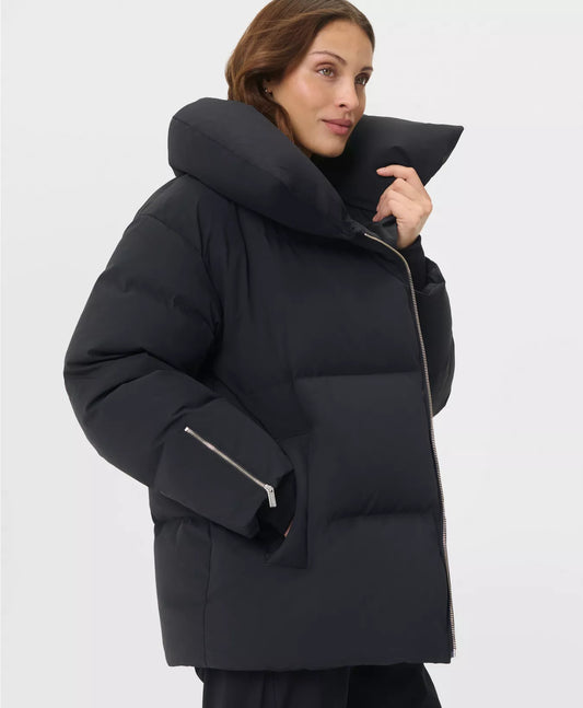 Nimbus Cloud Short Puffer in Black