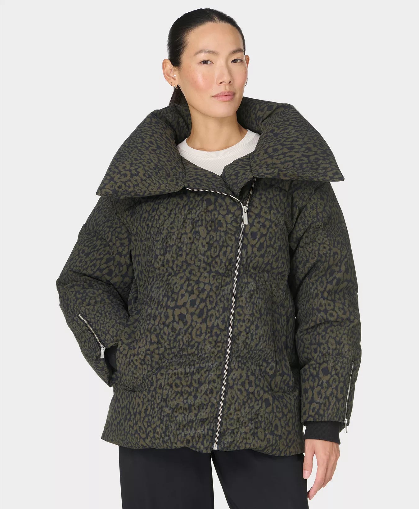 Nimbus Cloud Short Puffer in Green Leopard Print