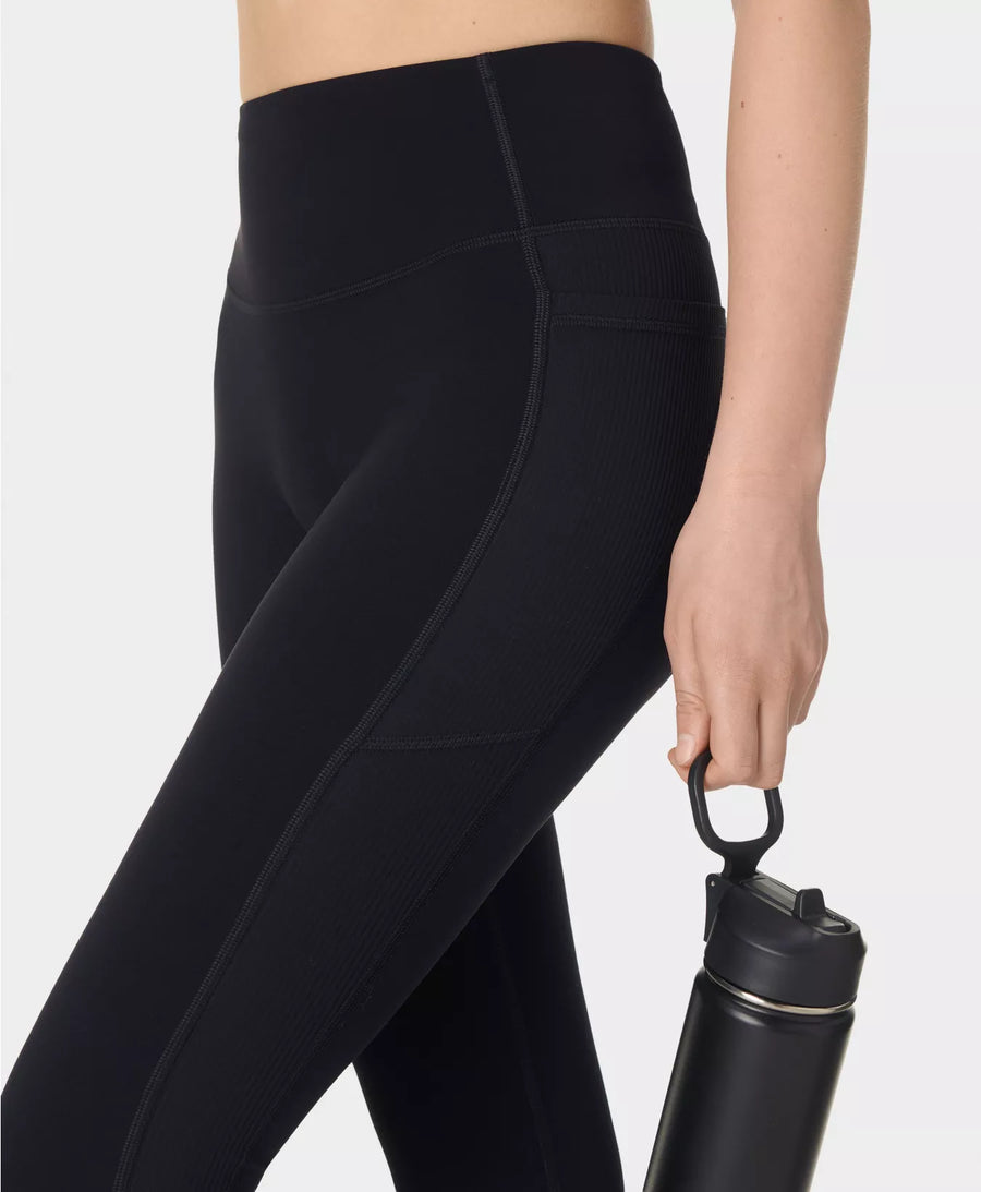 Ultimate 7/8 Yoga Leggings in Black