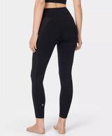 Ultimate 7/8 Yoga Leggings in Black