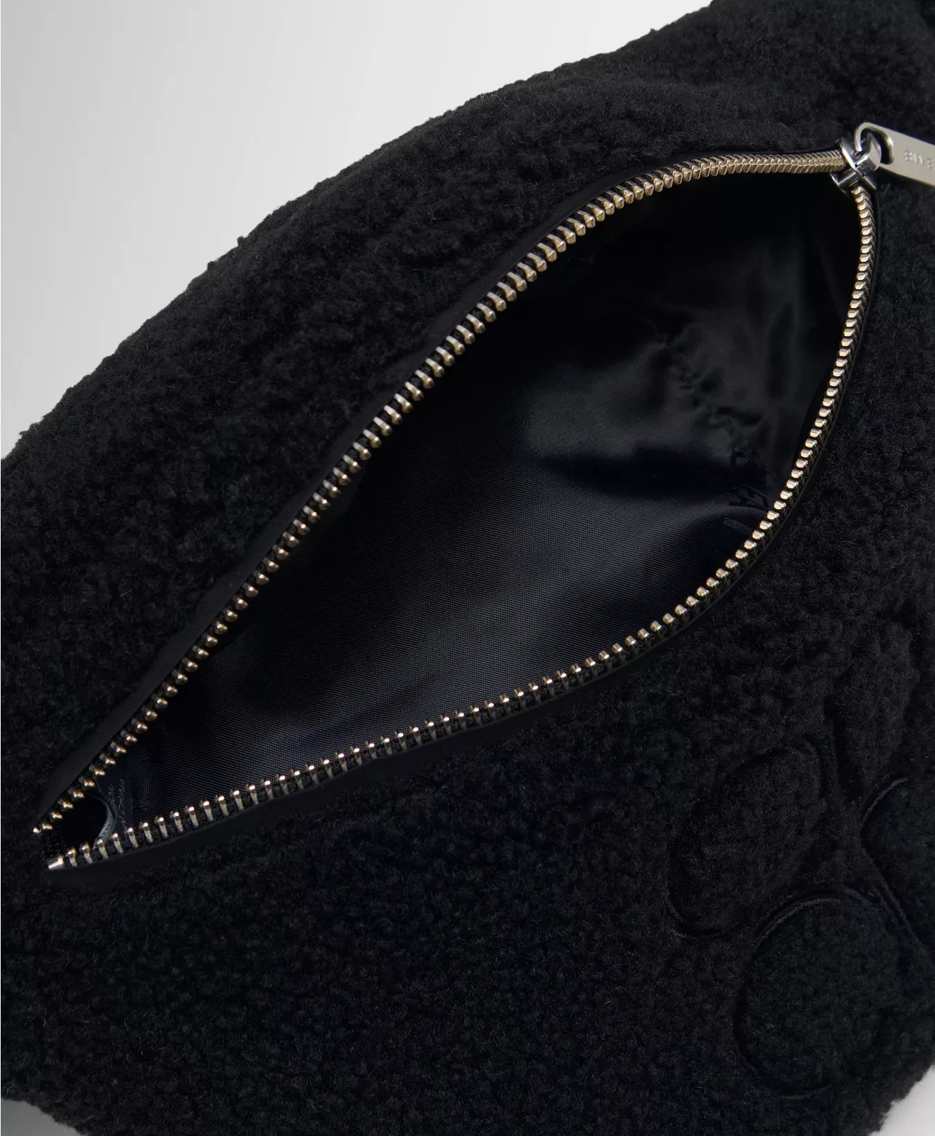 Sherpa Bumbag in Black