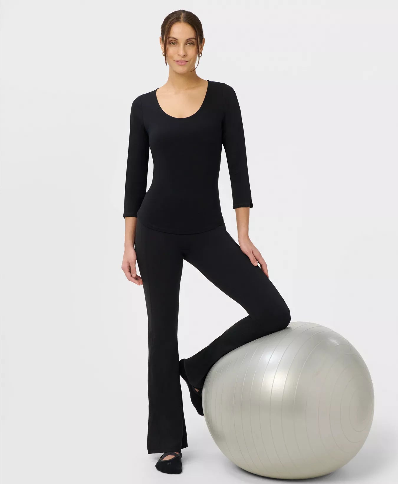 Ultimate Studio Yoga 3/4 Sleeve T-Shirt in Black