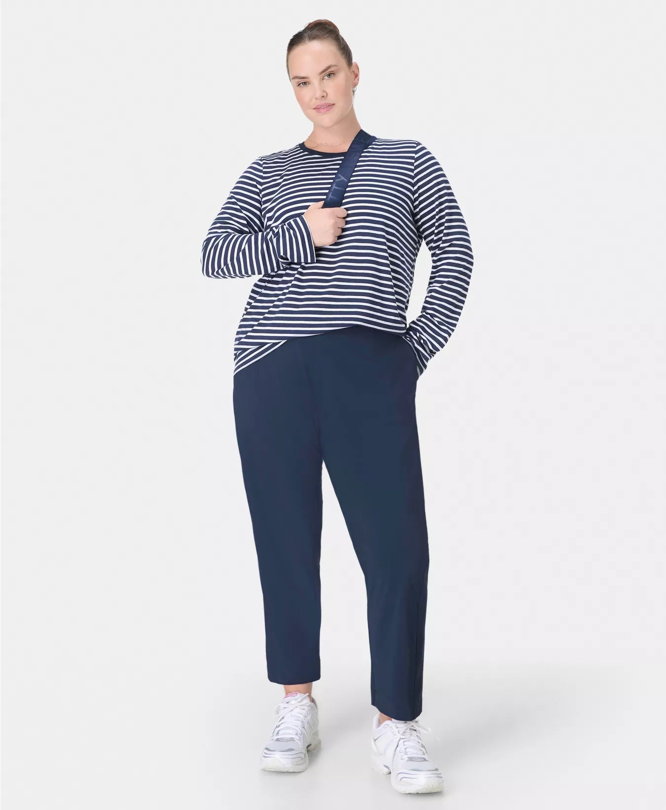 Essential Long Sleeve T-Shirt in Navy Blue