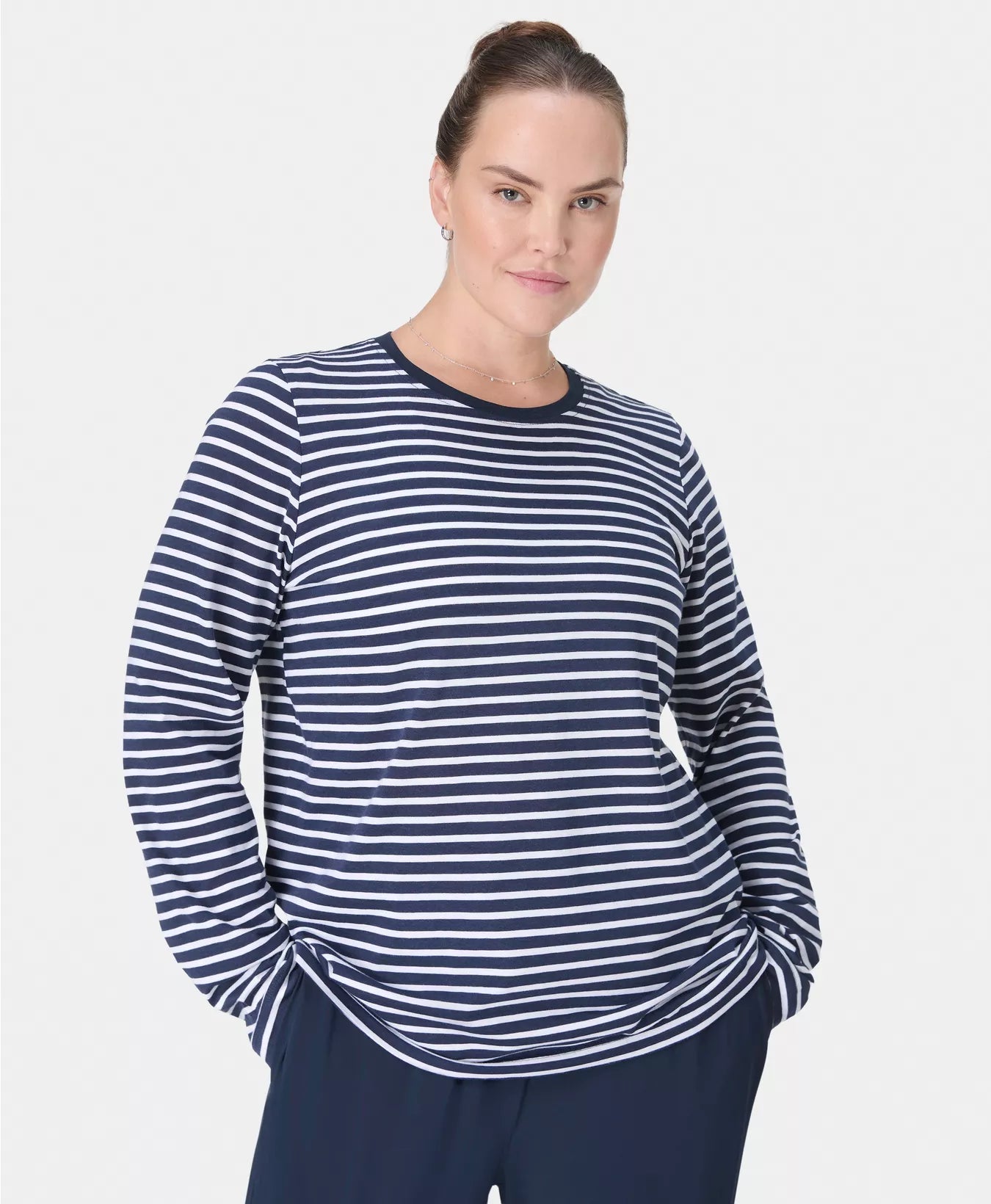 Essential Long Sleeve T-Shirt in Navy Blue