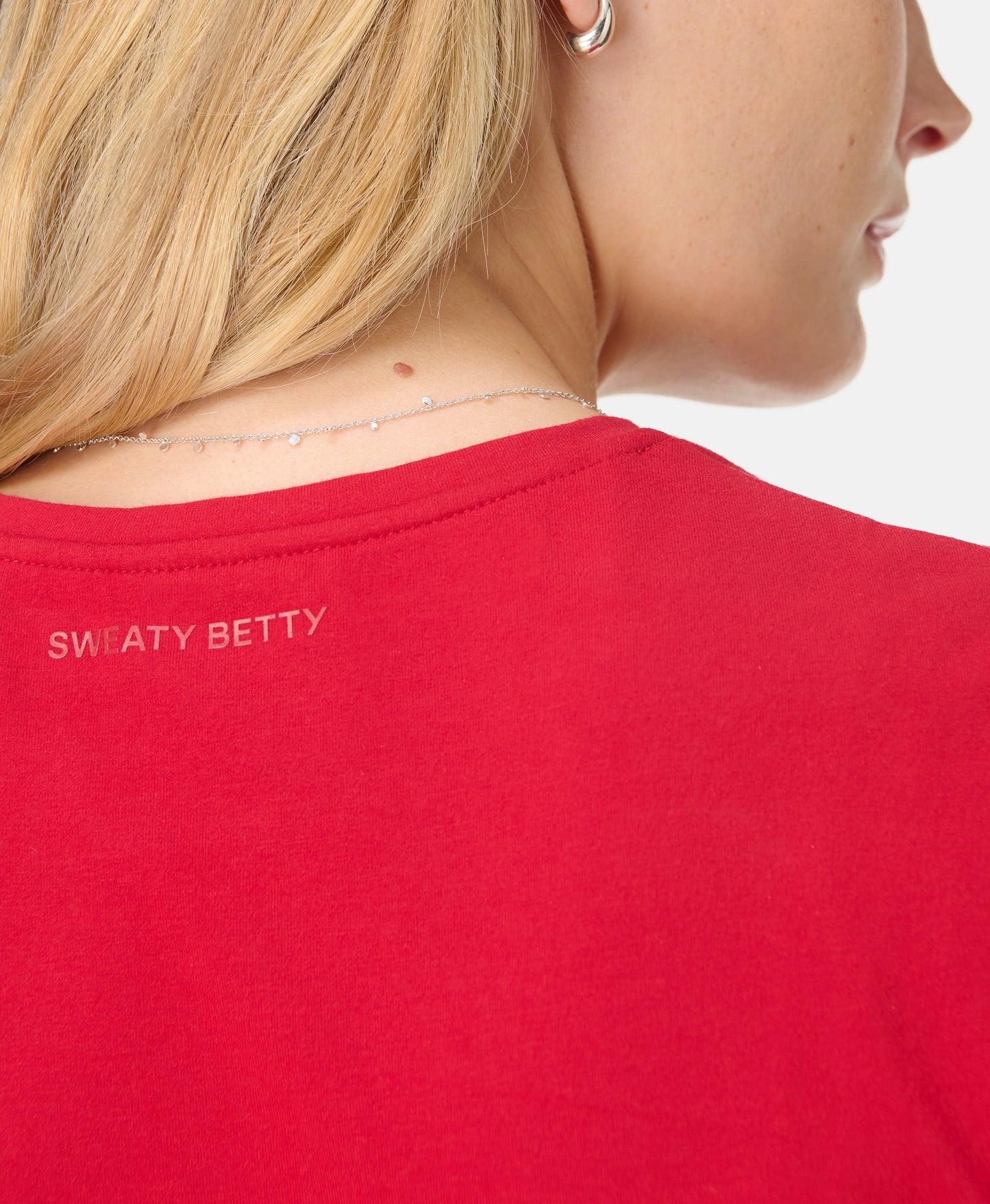 Essential Sculpt Short Sleeve Top in Pepper Red