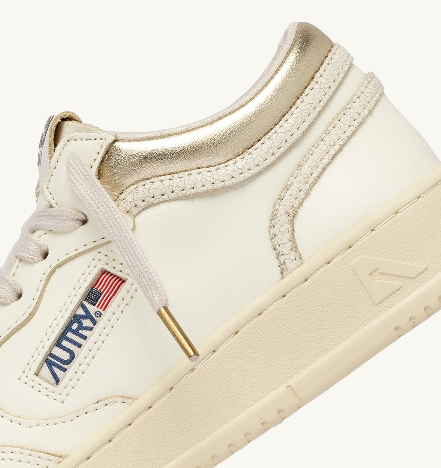 Med-Way Sneakers in Leather Color Marshmallow and Platinum