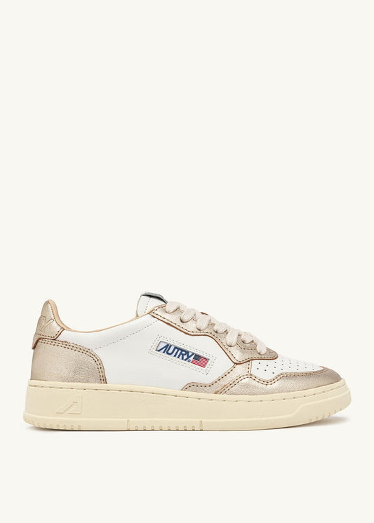 Medalist Low Sneakers   in White Leather Platinum