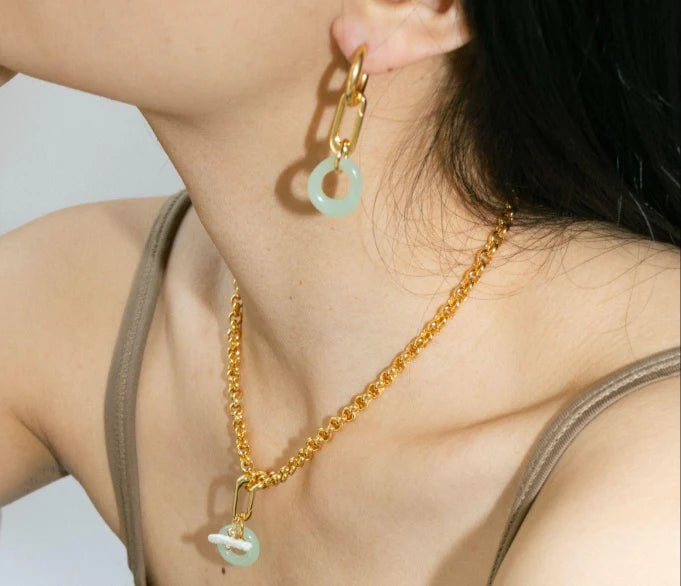 Toggle Link Earrings in Green